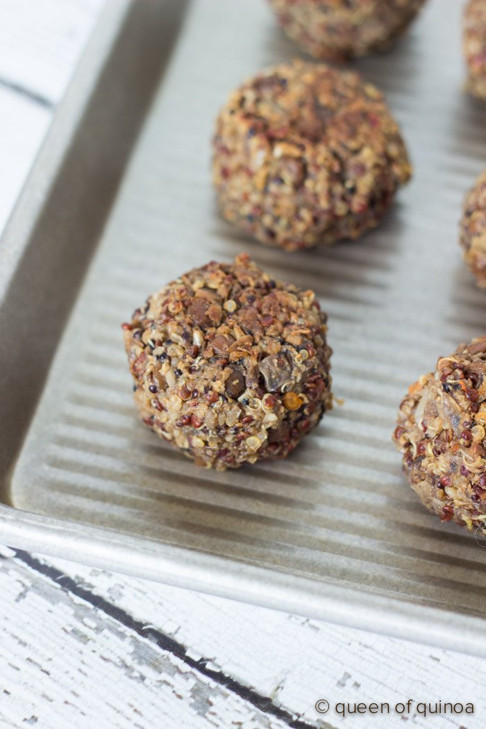 Vegan Quinoa Meatballs using mushrooms, lentils and quinoa